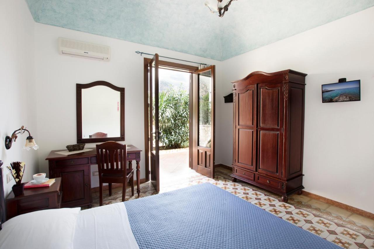 Cala Di Ponente Hotel Castelluzzo Kültér fotó