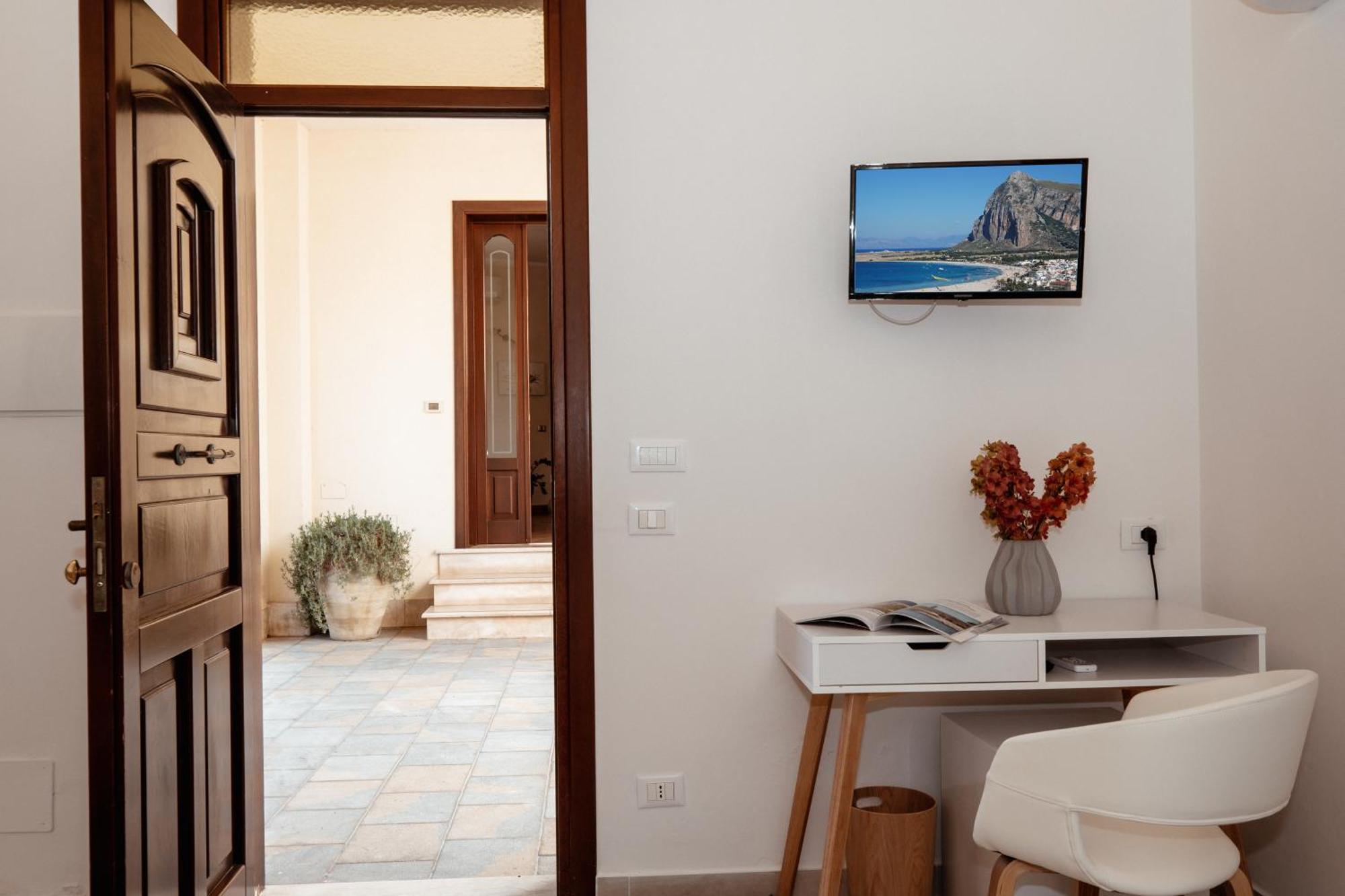 Cala Di Ponente Hotel Castelluzzo Kültér fotó