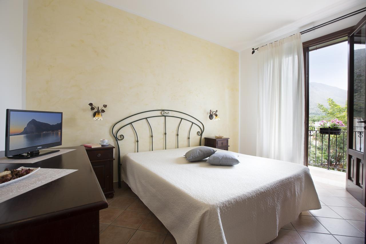 Cala Di Ponente Hotel Castelluzzo Kültér fotó