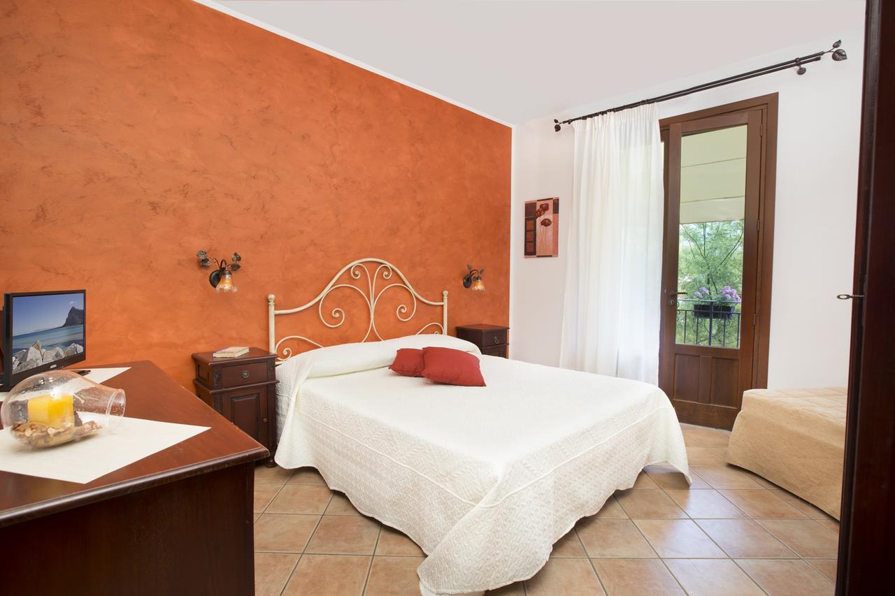 Cala Di Ponente Hotel Castelluzzo Kültér fotó